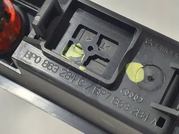 Enchufe mechero Audi A3 8P OEM 8P0863284C image 6