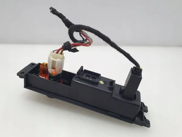 Enchufe mechero Audi A3 8P OEM 8P0863284C image 9