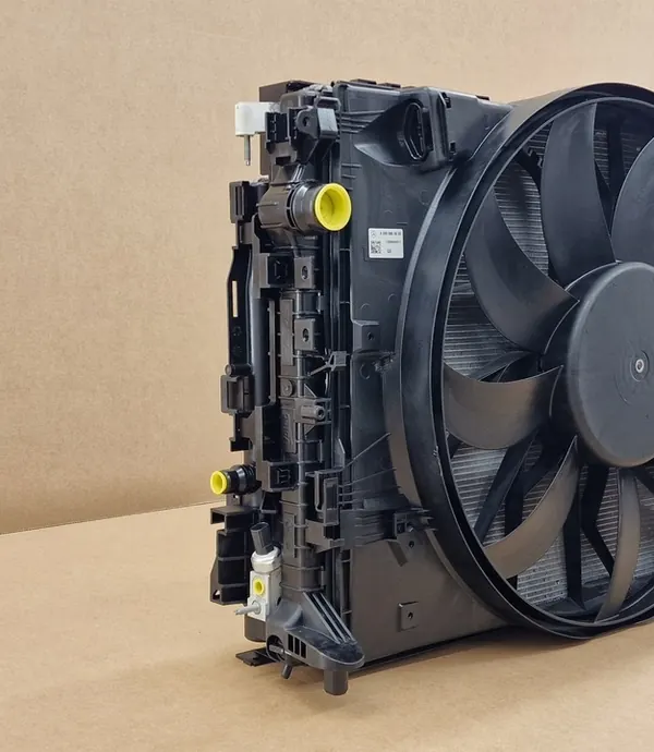 Mercedes W205 S205 A205 C63 AMG GT C190 Koelventilator image 3