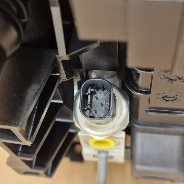 Mercedes W205 S205 A205 C63 AMG GT C190 Koelventilator image 5