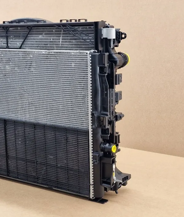 Mercedes W205 S205 A205 C63 AMG GT C190 Koelventilator image 7