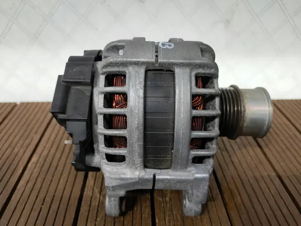 VW TIGUAN II 5NA LIFT 1.5 TSI Vaihtovirtageneraattori OE image 3