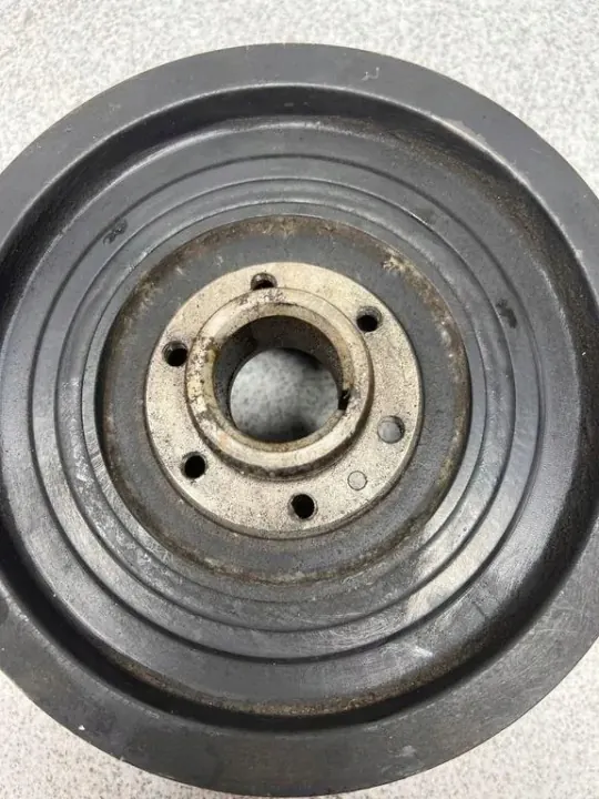 Polia virabrequim BMW OEM 1432471 - Usado image 5