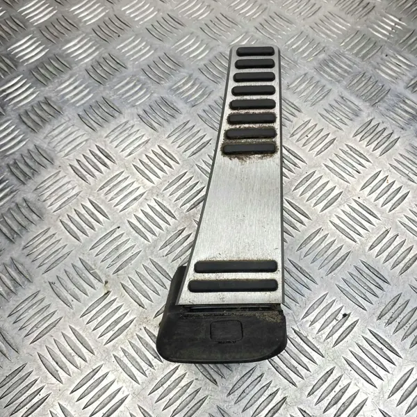Volvo V90 II Gaspedaal OEM 32212452 image 2