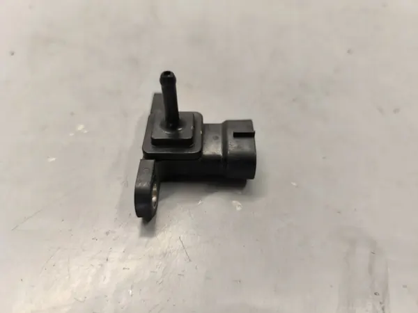 Sensor MAP de combustible Mazda 6 2.0 CITD RF7J image 2