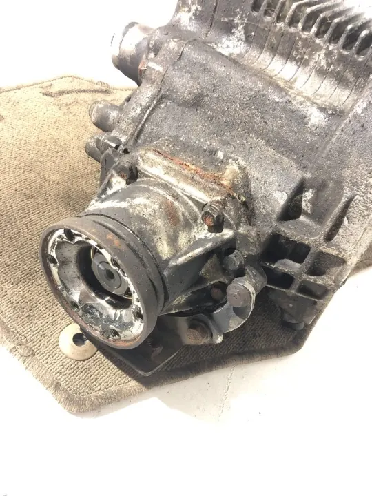VW Transporter T5 Getriebereduzierer OEM 02H409053 image 3