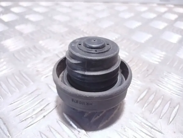 Mitsubishi Carisma 1998 Tapón de combustible image 3