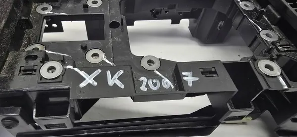 Accoudoir central OEM 6W83-045H38-A pour Jaguar XK X150 image 5