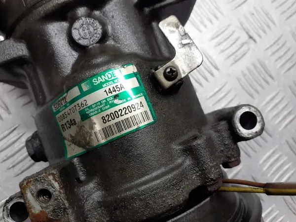 Compressore AC Nissan Micra K12 1.5 DCI 8200220924 image 3