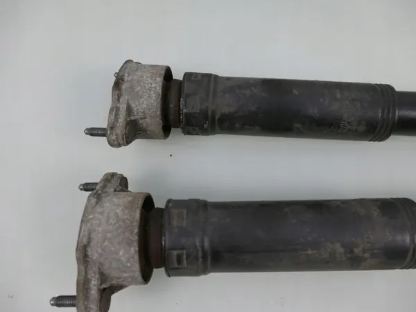 MERCEDES C W204 3.0 CDI Ammortizzatori Posteriori Set image 4