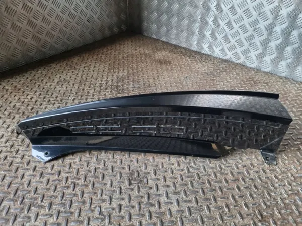 Cadillac Escalade pilarikoriste OEM 15791312 - Käytetty image 6