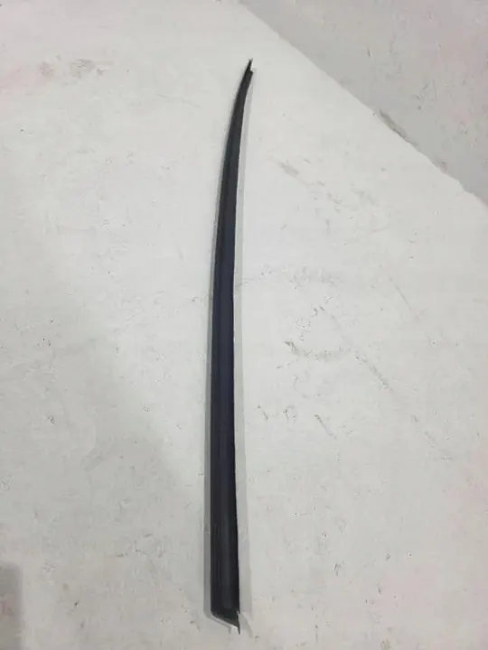 Rechte Windschutzscheibenleiste OEM 4M8854328 Audi Q8 image 2