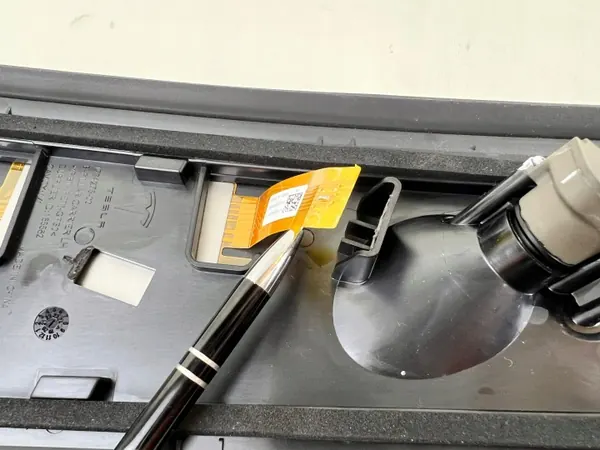 Câmera pilar esquerdo Tesla Model 3 OEM 1734275-00 Usado image 9