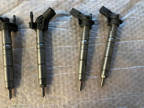 INYECTOR MERCEDES W212 W213 W207 A642 A6420701187 image 3