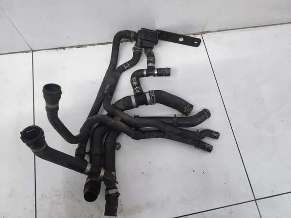 Vesipumpun Letku VW Transporter T6 2.0 TDI image 4