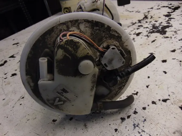 Brandstofpomp Toyota Yaris II 1.0 Benzine Europa image 5