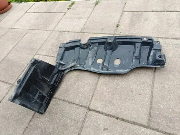 Nedre motorhuvud vänster sida Toyota Yaris III image 2