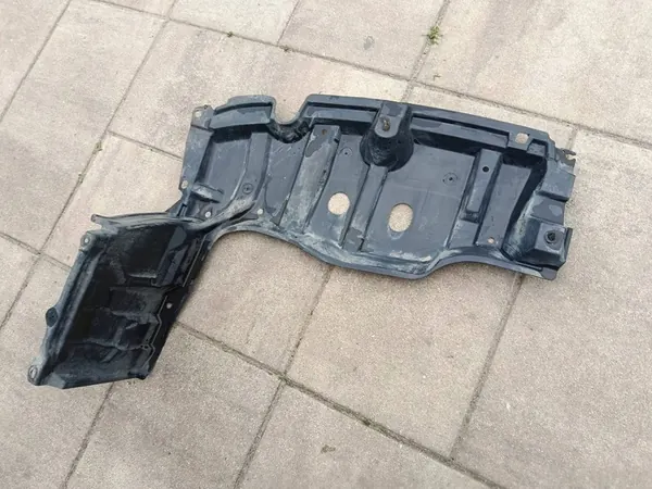 Nedre motorhuvud vänster sida Toyota Yaris III image 3