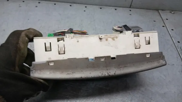 Radio Renault OEM VOLVOMAR-140454- pour Laguna II image 3