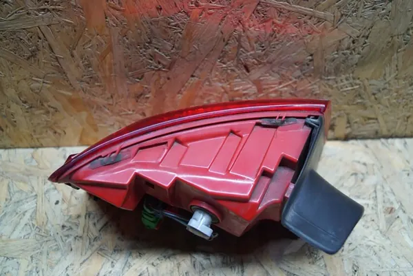 Lámpara Trasera Derecha Audi A6 C7 Sedán image 9