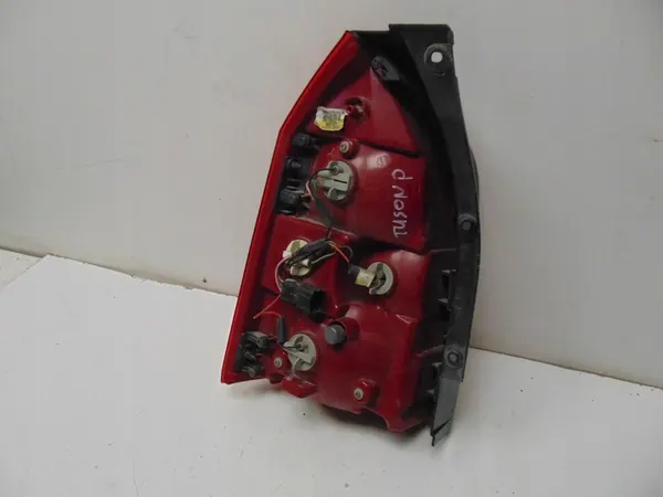 Lámpara trasera derecha Hyundai TUCSON I image 7