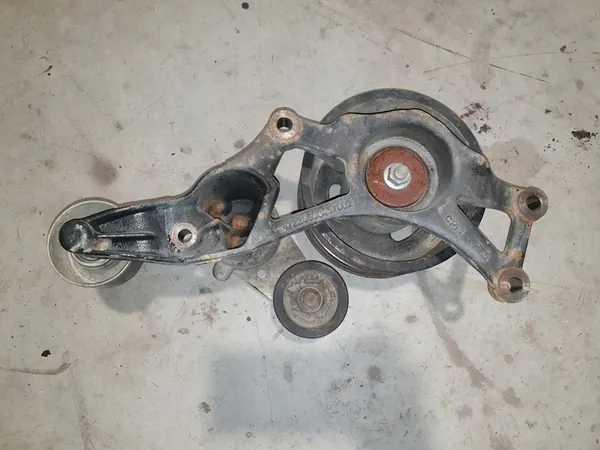 ACTROS MP4 AROCS Suporte de Polia Dupla OEM image 3