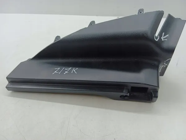 Soporte Rodillo Maletero Lexus NX 2017 OEM 6473478010 image 2