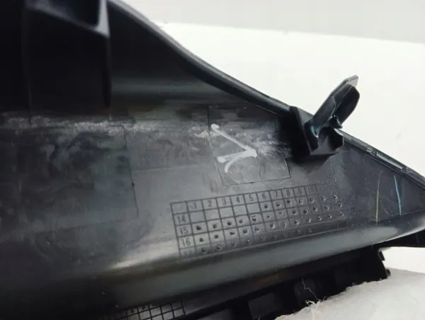 Soporte Rodillo Maletero Lexus NX 2017 OEM 6473478010 image 8