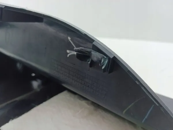 Soporte Rodillo Maletero Lexus NX 2017 OEM 6473478010 image 9