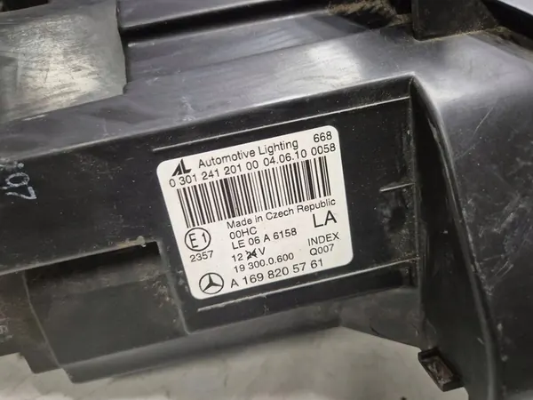 MERCEDES A W169 Linker Voorkant Beschadigde Lamp A1698205761 image 7