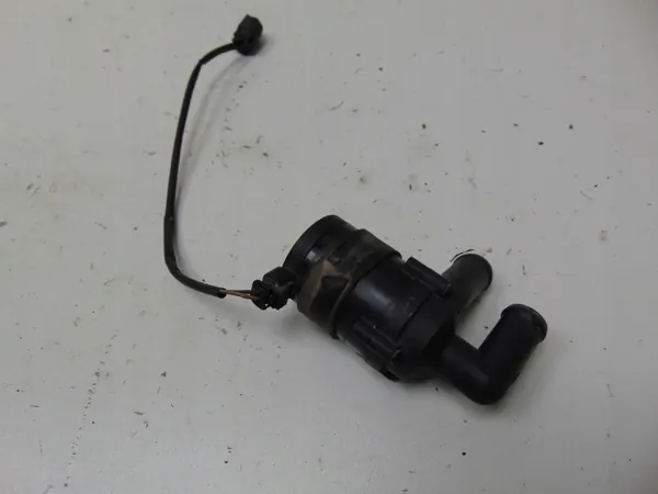 Webasto kiertovesipumppu 9031194B VW Touran I image 3