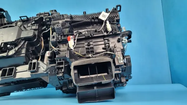 Verwarmingsventilator Toyota Corolla E21 OEM 87050-02W90 image 3
