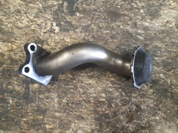 Bomba de aceite Audi Q7 4.2 TDI OEM 057115252E - Usado image 2
