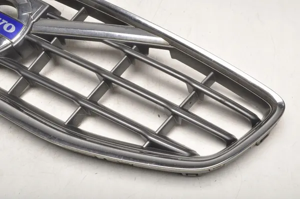 VOLVO S60 II V60 Grill 30795039 31290594 image 6