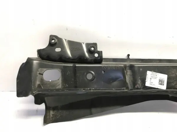 VW Tiguan MK3 Övre höger framklädsel OEM 571810136 image 3