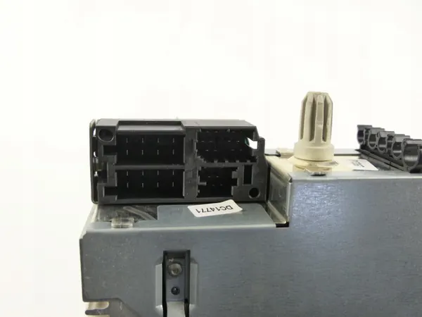 Radio OEM 281150013R para Renault Laguna III 07-13 image 5