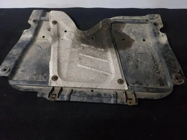 Moottorin suojus DACIA DOKKER 1.6L bensiini 2014 image 3