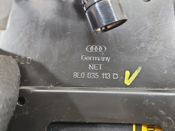 Changer CD Audi OEM 8L0035113D pour A3 8L image 9