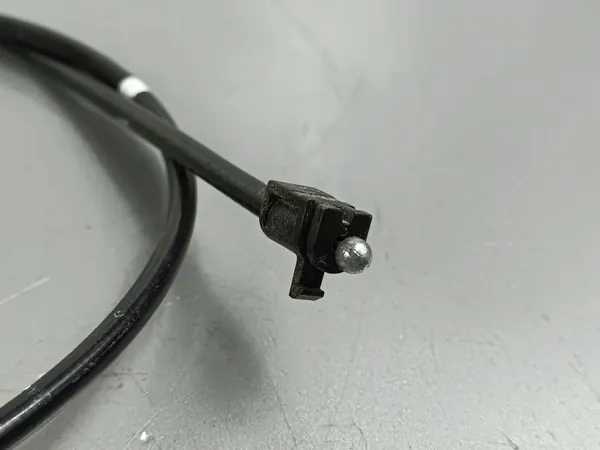 Câble de verrou de capot Polestar 2 OEM 31688343 - Occasion image 3