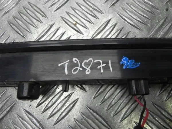 Feu Stop OEM AH32-13A613-A pour Range Rover image 4