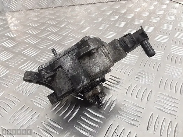 Vakuumpump Volvo XC90 2004 2400td OEM 08699237 image 3