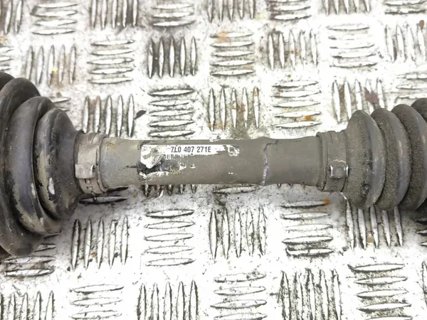 Audi Q7 4L 2006 Höger Främre Halvaxel image 7