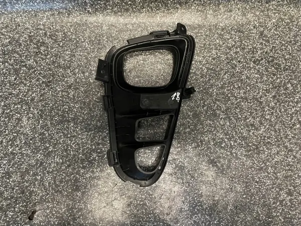 Grille Halogène Droite OEM 86524-G6010 pour Kia Picanto image 3