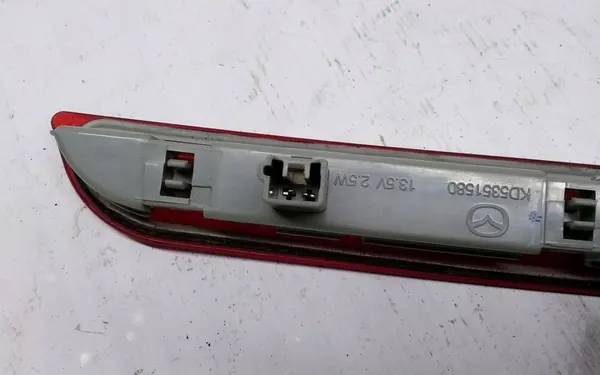 Luz de freno Mazda OE KD53-51580 image 3
