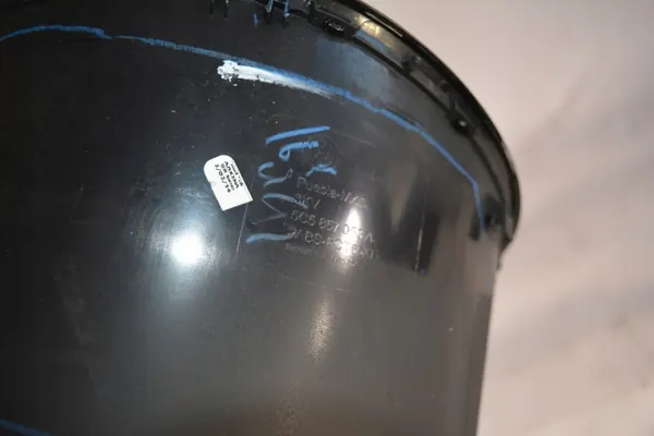VW New Beetle Mittariston Koriste OEM 5C1858366 - Käytetty image 9