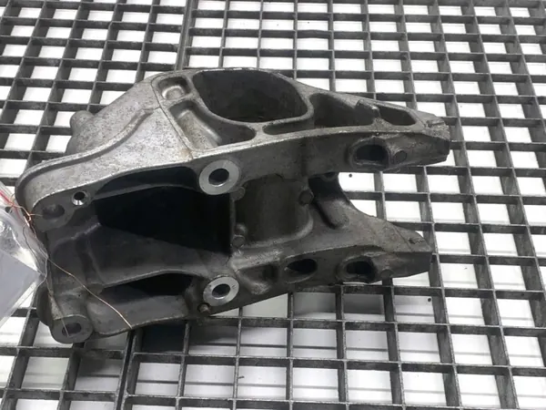 Support de Demi-Arbre Droit OEM A2702230138 image 3