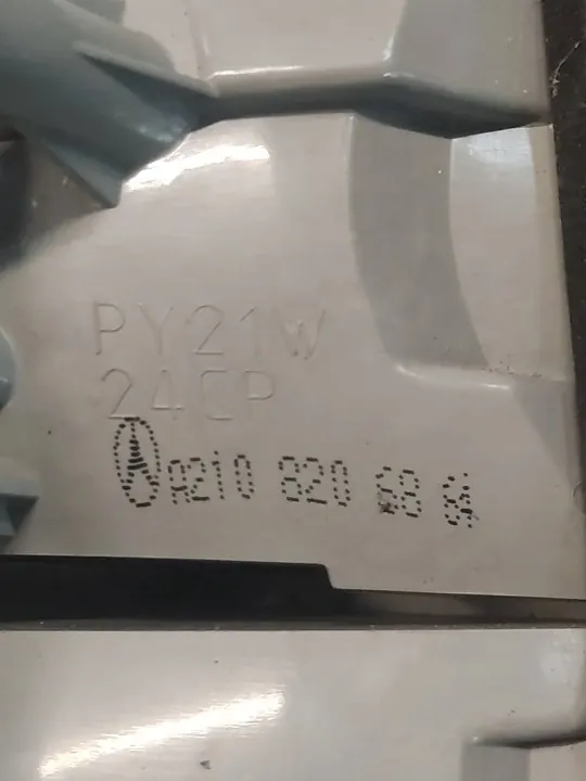 Rechter Achterlicht Mercedes W210 A2108206864 image 3