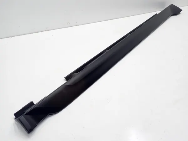 OEM C10010054 Oikea kynnyssuoja Subaru XV:lle image 5