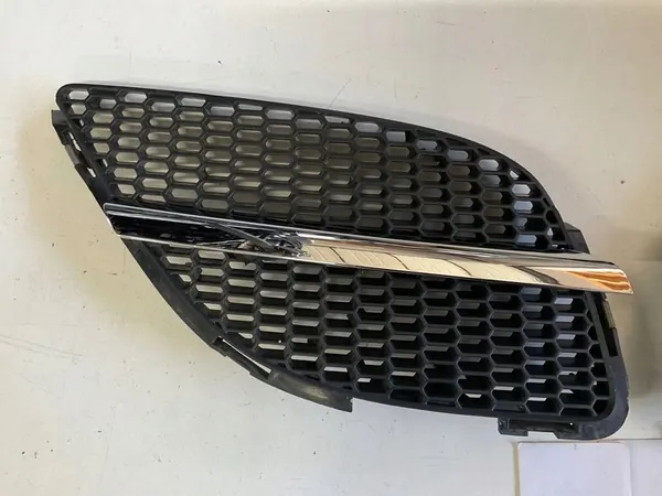 Nissan Almera N16 Grille Left OE 62320BN700 image 2