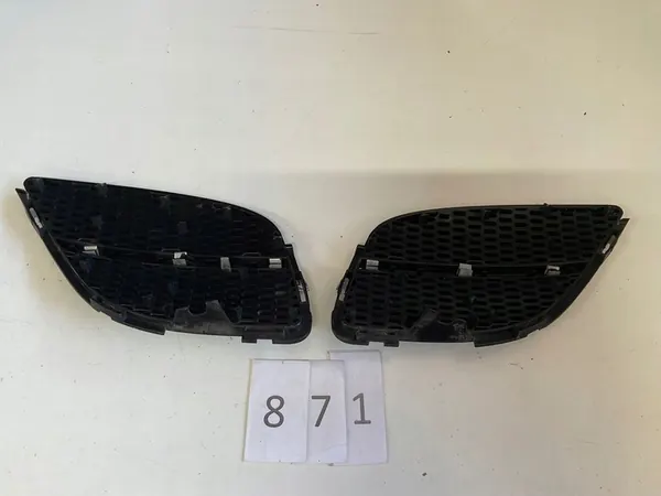 Nissan Almera N16 Grille Left OE 62320BN700 image 5